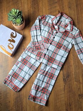 Cat & Jack Red, Green & White Plaid Kids Pajama Set XS (4/5)